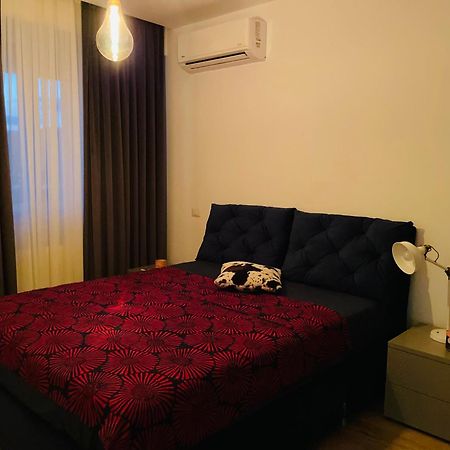 Ferienwohnung Air Otopeni Exterior foto