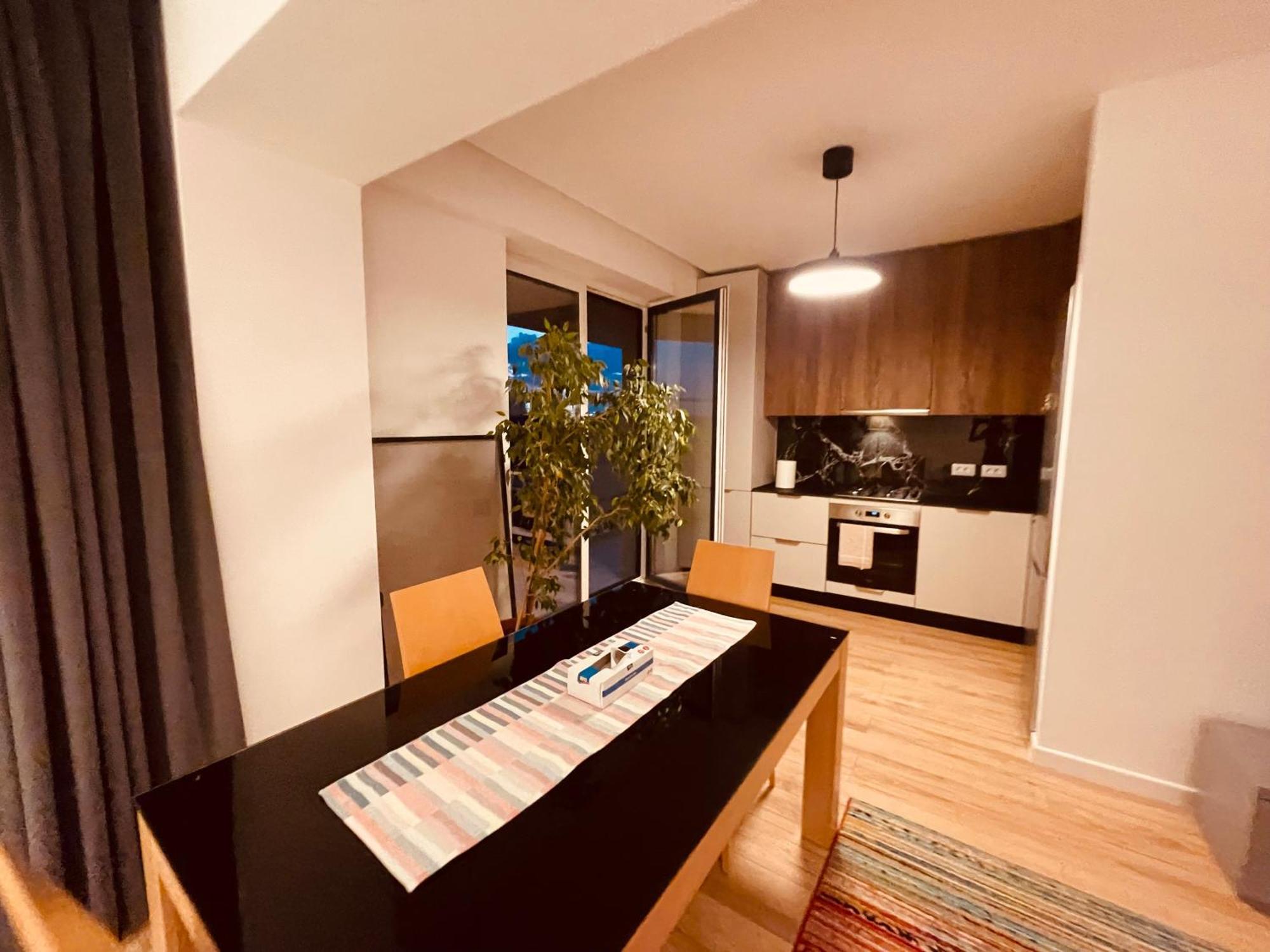 Ferienwohnung Air Otopeni Exterior foto